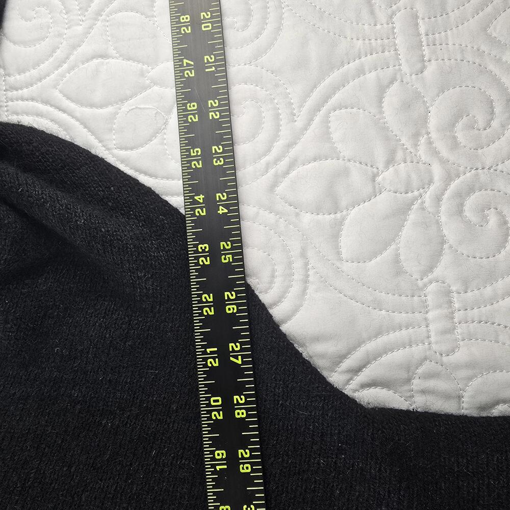 Vintage 80s/90's Silk/Angora Blend Black Beaded Leaf Pullover Sweater Size Small - Picture 5 of 8